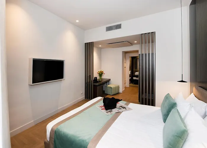 77 Seventy-seven Luxury - Maison D'art Collection מלון 4*